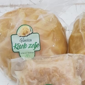 Kiselo zelje glavica